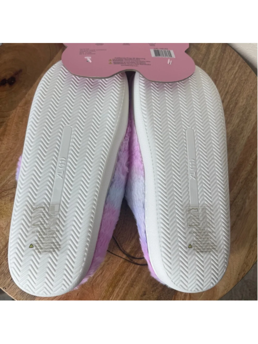 Women's LOVE83 Pink Blue Butterfly Fuzzy Slippers Size 11 - Picture 4 of 6